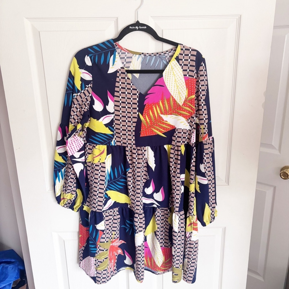 Amazon Fashion Colorful Geometric Print Women's Top Size Small